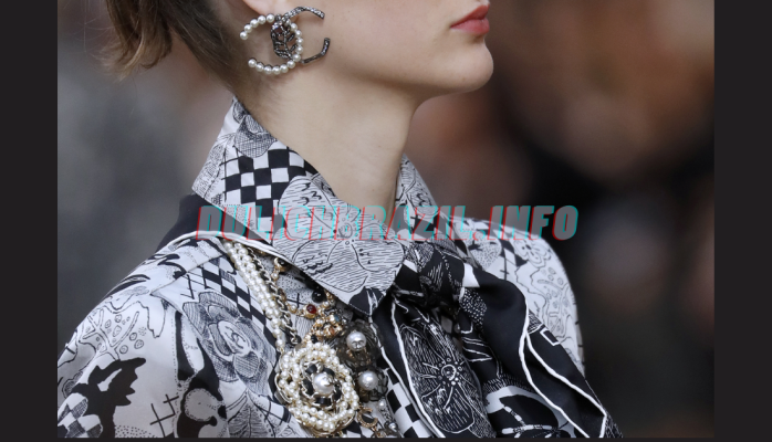 Read more about the article Chanel Jewelry Trends: Embrace Timeless Elegance and Modern Style