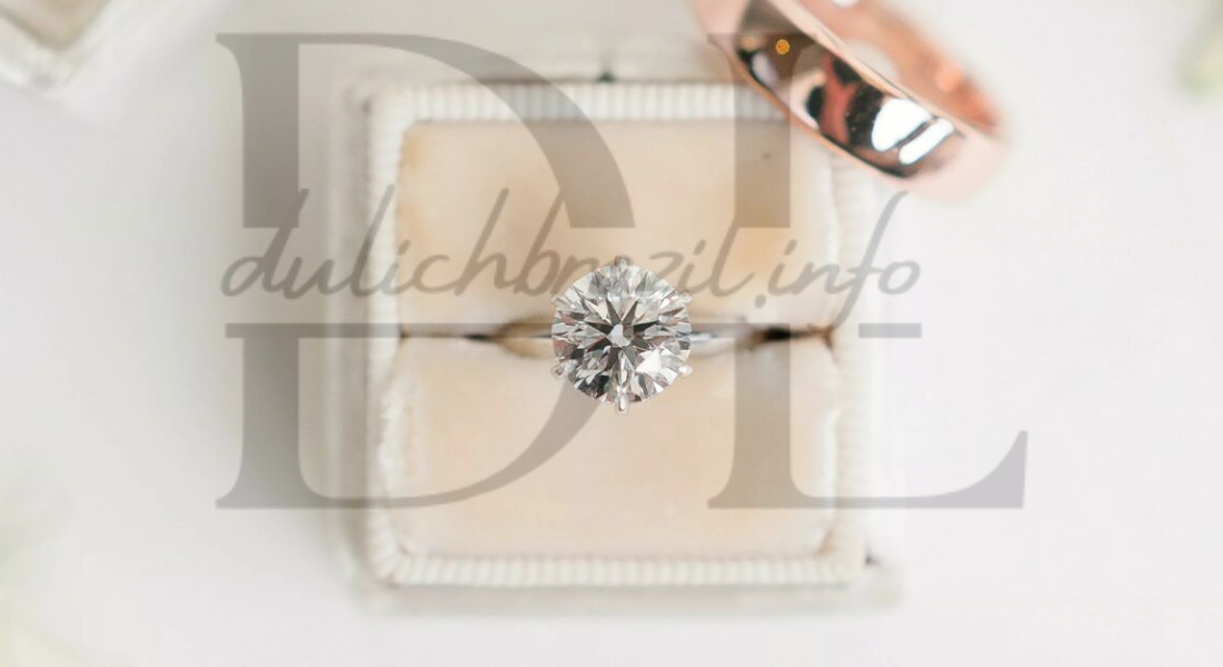 You are currently viewing Designer Platinum Engagement Ring Timeless Elegance for Your Special Moment